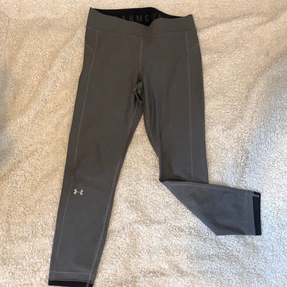 Under Armour leggings.
